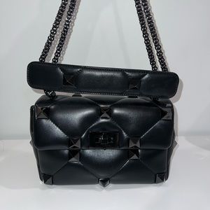 Valentino Garavani Medium Roman Stud The Shoulder Bag In Nappa With Chain
